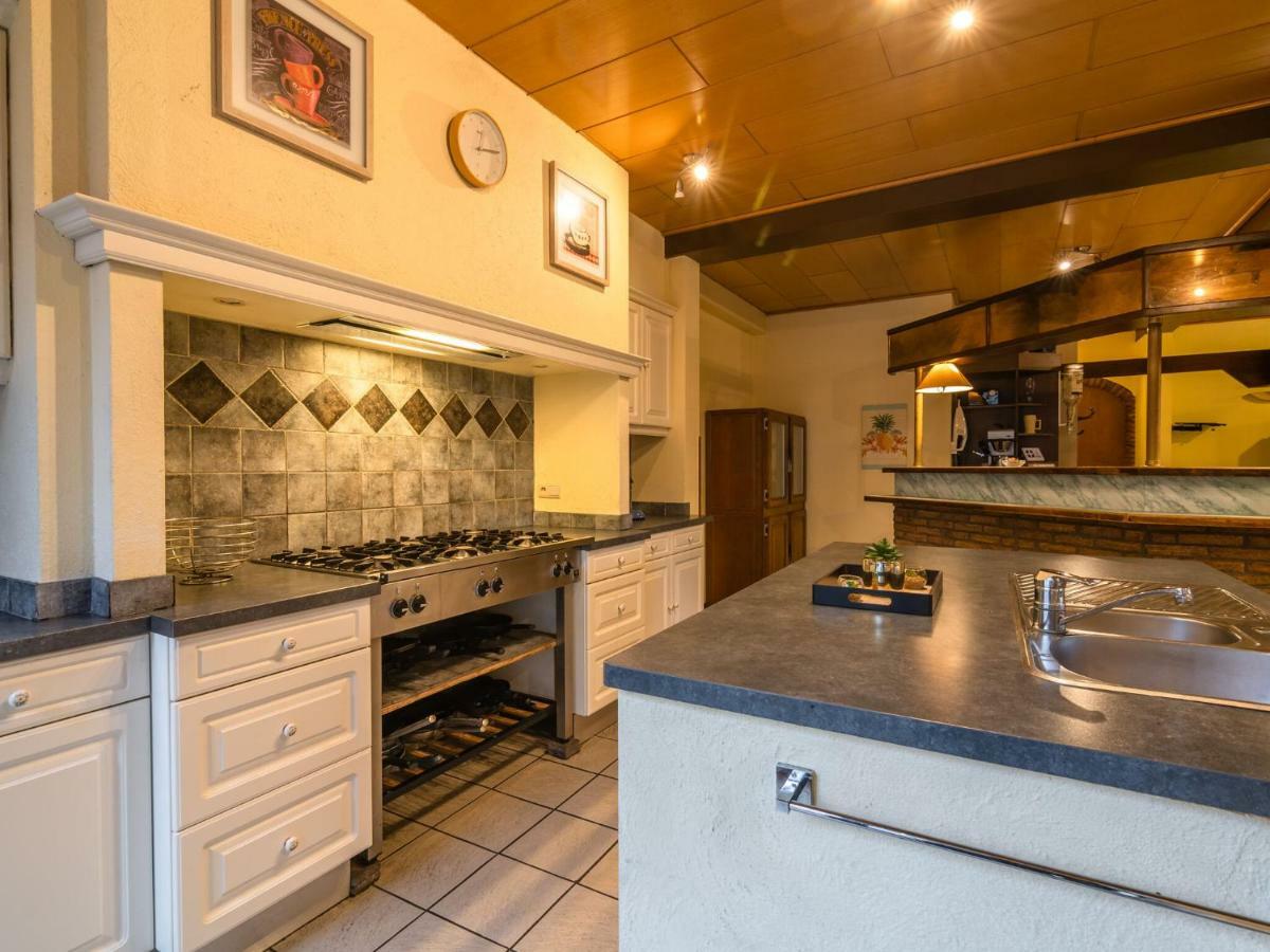 Modern Holiday Home In Sourbrodt With Private Pool Waimes Ngoại thất bức ảnh